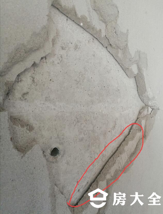 毛坯房墙面出现"空鼓?九江一业主投诉无门